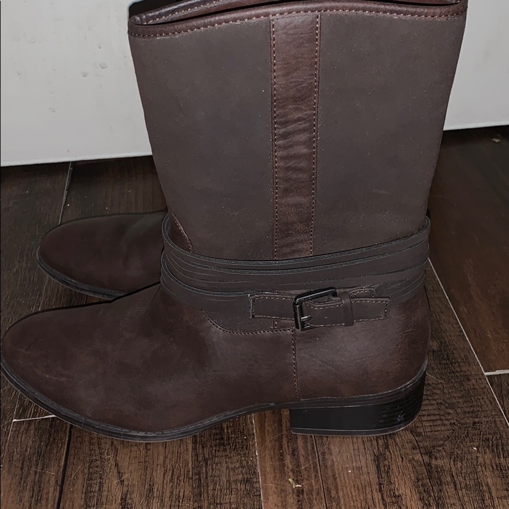Riding boots